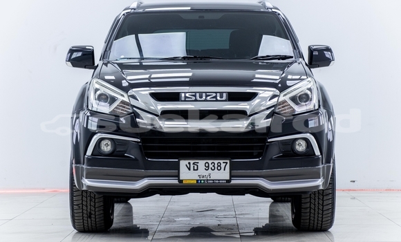 ซื้อ รถมือสอง Isuzu MU-7 สีดำ รถยนต์ ใน %{เมือง} ใน กรุงเทพมหานคร