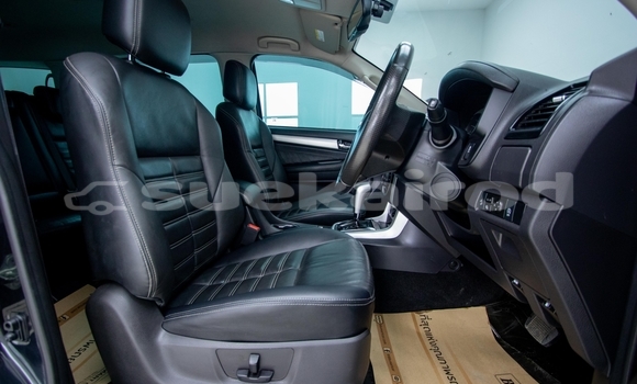 Buy Used Isuzu MU-7 Black Car in Bangkok in Bangkok Buy Used Isuzu MU-7 Black Car in Bangkok in Bangkok