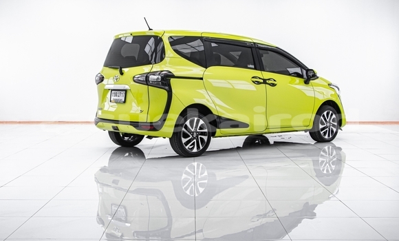Buy Used Toyota Sienta Green Car in Bangkok in Bangkok Buy Used Toyota Sienta Green Car in Bangkok in Bangkok