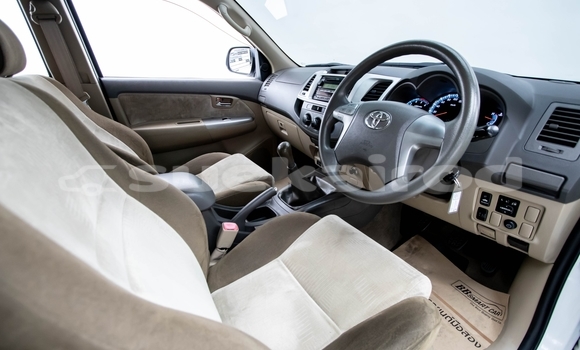 ซื้อ รถมือสอง Toyota Fortuner ขาว รถยนต์ ใน %{เมือง} ใน กรุงเทพมหานคร ซื้อ รถมือสอง Toyota Fortuner ขาว รถยนต์ ใน %{เมือง} ใน กรุงเทพมหานคร