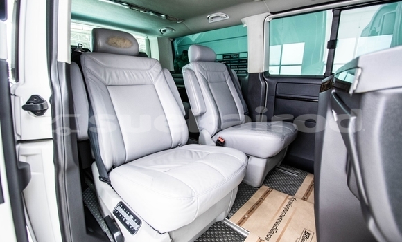 ซื้อ รถมือสอง Volkswagen Caravelle ขาว รถยนต์ ใน %{เมือง} ใน กรุงเทพมหานคร ซื้อ รถมือสอง Volkswagen Caravelle ขาว รถยนต์ ใน %{เมือง} ใน กรุงเทพมหานคร