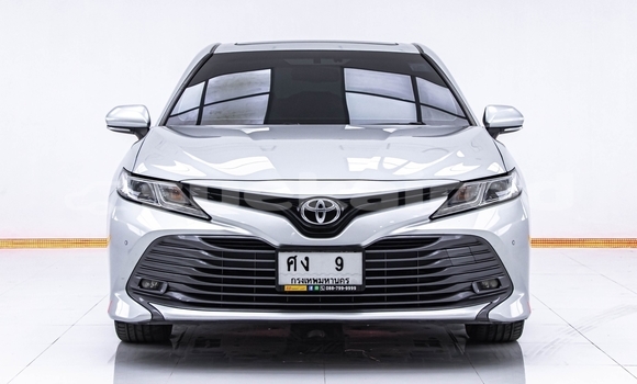 ซื้อ รถมือสอง Toyota Camry อื่น ๆ รถยนต์ ใน %{เมือง} ใน กรุงเทพมหานคร