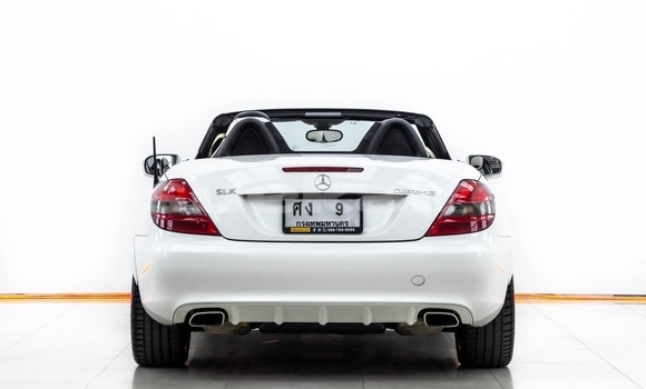 Buy Used Mercedes‒Benz SLK–Class White Car in Bangkok in Bangkok Buy Used Mercedes‒Benz SLK–Class White Car in Bangkok in Bangkok