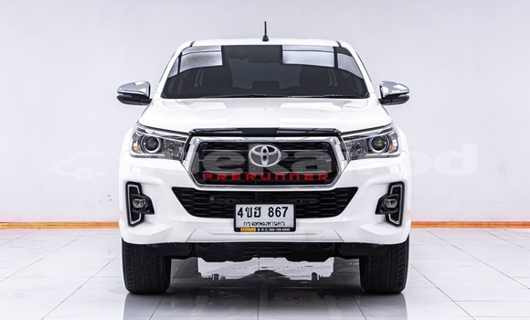 ซื้อ รถมือสอง Toyota Hiluxe Revo ขาว รถยนต์ ใน %{เมือง} ใน กรุงเทพมหานคร