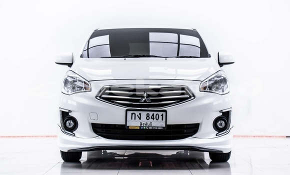 ซื้อ รถมือสอง Mitsubishi Airtrek ขาว รถยนต์ ใน %{เมือง} ใน กรุงเทพมหานคร