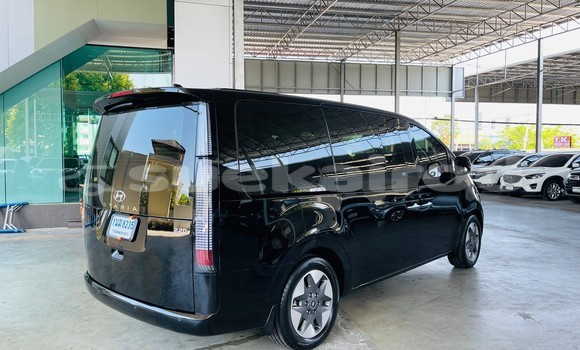 Buy Used Hyundai Starex Black Car in Bangkok in Bangkok Buy Used Hyundai Starex Black Car in Bangkok in Bangkok