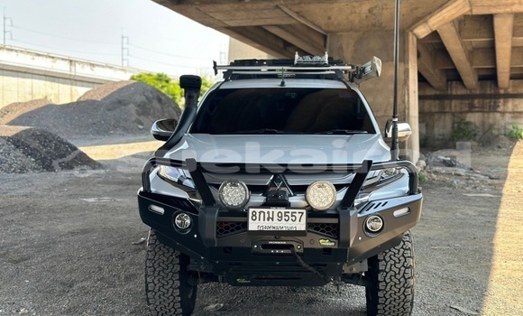 ซื้อ รถมือสอง Mitsubishi Triton ขาว รถยนต์ ใน %{เมือง} ใน กรุงเทพมหานคร