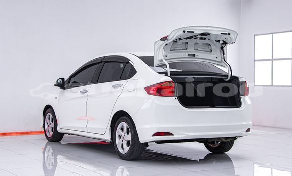 Buy Used Honda City White Car in Bangkok in Bangkok Buy Used Honda City White Car in Bangkok in Bangkok