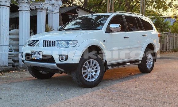 Buy Used Mitsubishi Pajero Sport White Car in Bangkok in Bangkok Buy Used Mitsubishi Pajero Sport White Car in Bangkok in Bangkok
