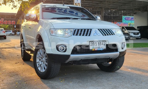 Buy Used Mitsubishi Pajero Sport White Car in Bangkok in Bangkok Buy Used Mitsubishi Pajero Sport White Car in Bangkok in Bangkok