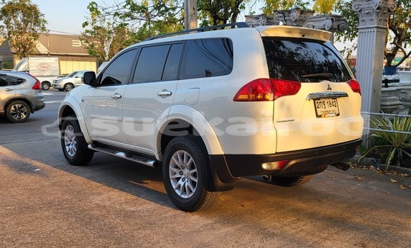 Buy Used Mitsubishi Pajero Sport White Car in Bangkok in Bangkok Buy Used Mitsubishi Pajero Sport White Car in Bangkok in Bangkok