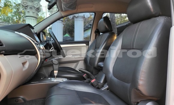 Buy Used Mitsubishi Pajero Sport White Car in Bangkok in Bangkok Buy Used Mitsubishi Pajero Sport White Car in Bangkok in Bangkok