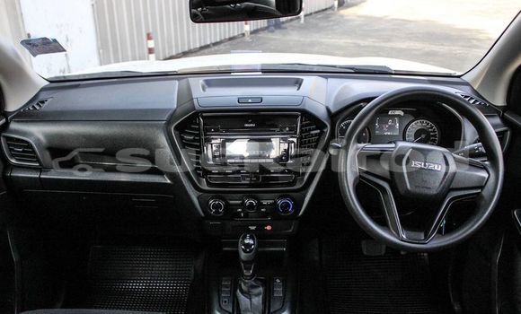 Buy Used Isuzu D-Max White Car in Bangkok in Bangkok Buy Used Isuzu D-Max White Car in Bangkok in Bangkok