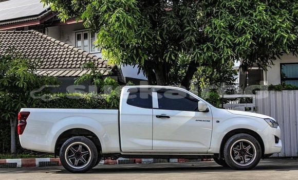 Buy Used Isuzu D-Max White Car in Bangkok in Bangkok Buy Used Isuzu D-Max White Car in Bangkok in Bangkok