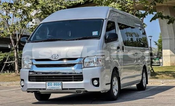 ซื้อ รถมือสอง Toyota Commuter อื่น ๆ รถยนต์ ใน %{เมือง} ใน กรุงเทพมหานคร