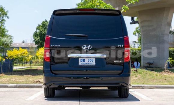 Buy Used Hyundai H1 Black Car in Bangkok in Bangkok Buy Used Hyundai H1 Black Car in Bangkok in Bangkok