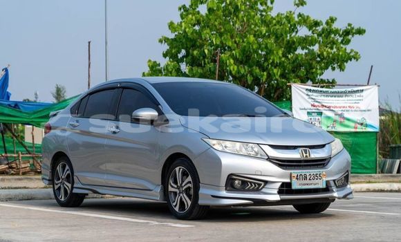 ซื้อ รถมือสอง Honda City อื่น ๆ รถยนต์ ใน %{เมือง} ใน กรุงเทพมหานคร