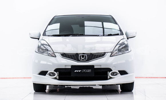 Buy Used Honda Jazz White Car in Bangkok in Bangkok Buy Used Honda Jazz White Car in Bangkok in Bangkok