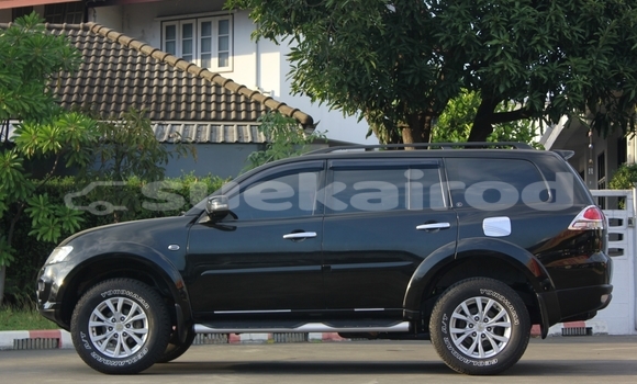 ซื้อ รถมือสอง Mitsubishi Pajero Sport สีดำ รถยนต์ ใน %{เมือง} ใน กรุงเทพมหานคร ซื้อ รถมือสอง Mitsubishi Pajero Sport สีดำ รถยนต์ ใน %{เมือง} ใน กรุงเทพมหานคร