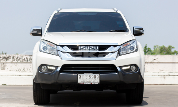 ซื้อ รถมือสอง Isuzu MU-X ขาว รถยนต์ ใน %{เมือง} ใน กรุงเทพมหานคร