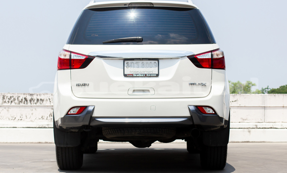 ซื้อ รถมือสอง Isuzu MU-X ขาว รถยนต์ ใน %{เมือง} ใน กรุงเทพมหานคร ซื้อ รถมือสอง Isuzu MU-X ขาว รถยนต์ ใน %{เมือง} ใน กรุงเทพมหานคร