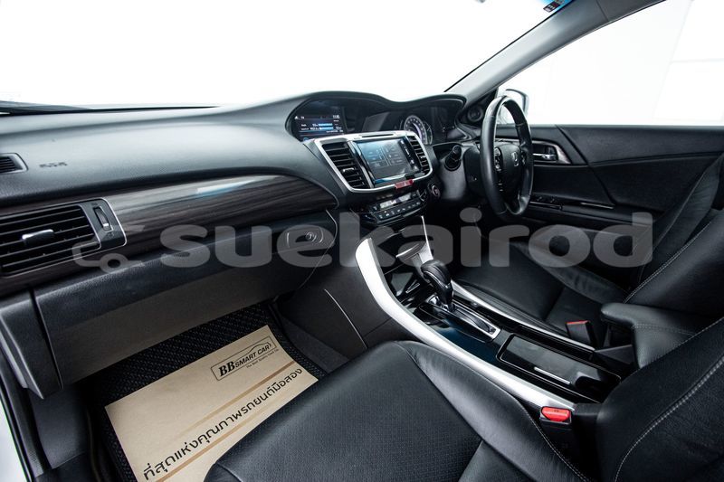 Big with watermark honda accord bangkok bangkok 70482