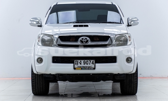 ซื้อ รถมือสอง Toyota Hiluxe VIGO ขาว รถยนต์ ใน %{เมือง} ใน กรุงเทพมหานคร