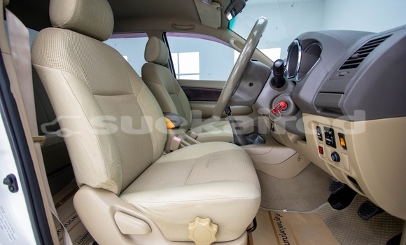 Buy Used Toyota Hiluxe VIGO White Car in Bangkok in Bangkok Buy Used Toyota Hiluxe VIGO White Car in Bangkok in Bangkok