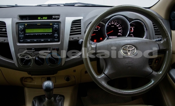 Buy Used Toyota Hiluxe VIGO White Car in Bangkok in Bangkok Buy Used Toyota Hiluxe VIGO White Car in Bangkok in Bangkok