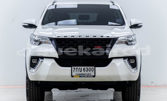 Buy Used Toyota Fortuner White Car in Bangkok in Bangkok