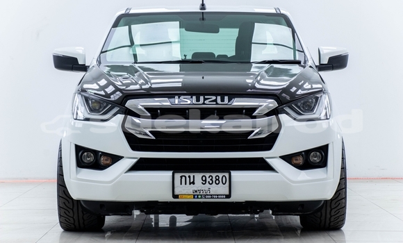 Buy Used Isuzu D-Max White Car in Bangkok in Bangkok