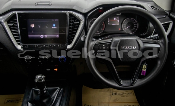 Buy Used Isuzu D-Max White Car in Bangkok in Bangkok Buy Used Isuzu D-Max White Car in Bangkok in Bangkok