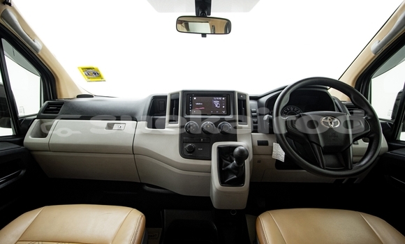 Buy Used Toyota Hiace Silver Car in Bangkok in Bangkok Buy Used Toyota Hiace Silver Car in Bangkok in Bangkok