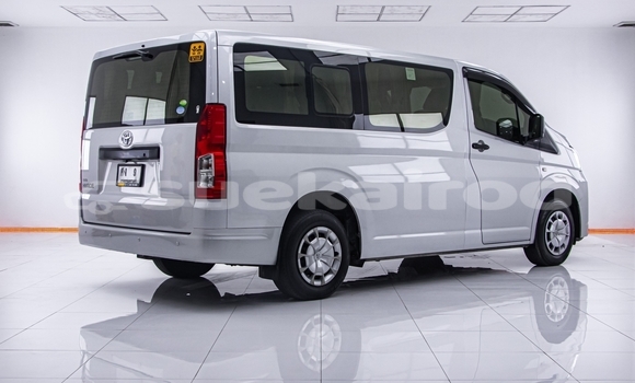 Buy Used Toyota Hiace Silver Car in Bangkok in Bangkok Buy Used Toyota Hiace Silver Car in Bangkok in Bangkok