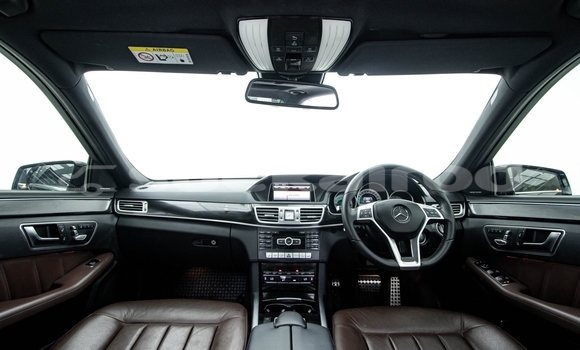 ซื้อ รถมือสอง Mercedes‒Benz E–Class สีดำ รถยนต์ ใน %{เมือง} ใน กรุงเทพมหานคร ซื้อ รถมือสอง Mercedes‒Benz E–Class สีดำ รถยนต์ ใน %{เมือง} ใน กรุงเทพมหานคร