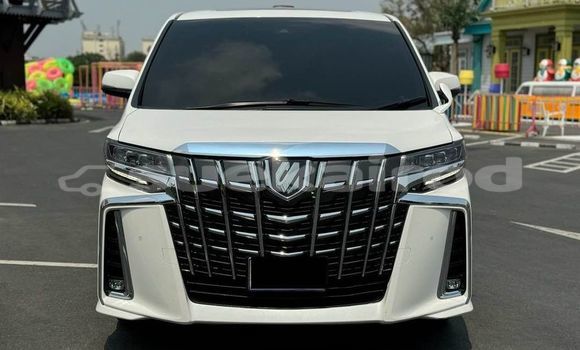 Buy Used Toyota Alphard White Car in Bangkok in Bangkok