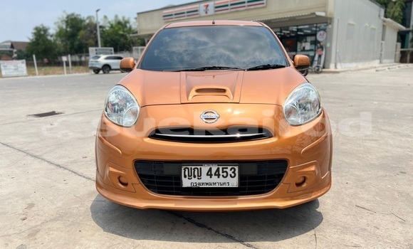 ซื้อ รถมือสอง Nissan March อื่น ๆ รถยนต์ ใน %{เมือง} ใน กรุงเทพมหานคร