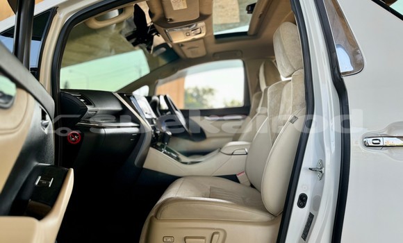 Buy Used Toyota Alphard White Car in Bangkok in Bangkok Buy Used Toyota Alphard White Car in Bangkok in Bangkok