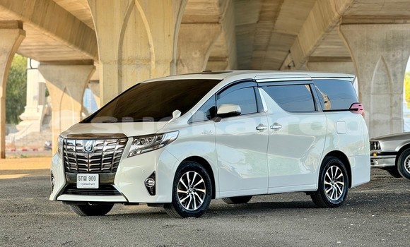 Buy Used Toyota Alphard White Car in Bangkok in Bangkok Buy Used Toyota Alphard White Car in Bangkok in Bangkok