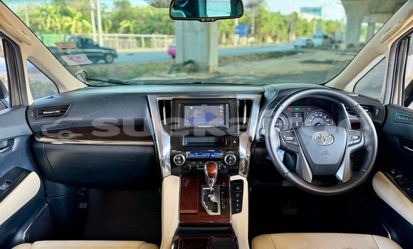 Buy Used Toyota Alphard White Car in Bangkok in Bangkok Buy Used Toyota Alphard White Car in Bangkok in Bangkok
