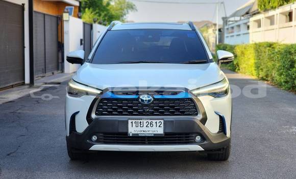 ซื้อ รถมือสอง Toyota Corolla Cross ขาว รถยนต์ ใน %{เมือง} ใน กรุงเทพมหานคร