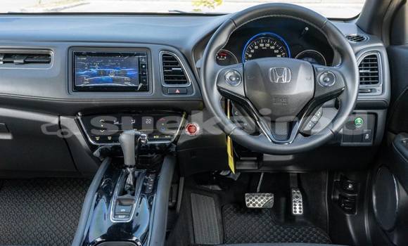 ซื้อ รถมือสอง Honda HR–V สีแดง รถยนต์ ใน %{เมือง} ใน กรุงเทพมหานคร ซื้อ รถมือสอง Honda HR–V สีแดง รถยนต์ ใน %{เมือง} ใน กรุงเทพมหานคร