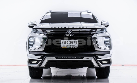 Buy Used Mitsubishi Pajero Sport Silver Car in Bangkok in Bangkok