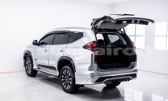 ซื้อ รถมือสอง Mitsubishi Pajero Sport เงิน รถยนต์ ใน %{เมือง} ใน กรุงเทพมหานคร ซื้อ รถมือสอง Mitsubishi Pajero Sport เงิน รถยนต์ ใน %{เมือง} ใน กรุงเทพมหานคร