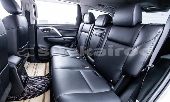 ซื้อ รถมือสอง Mitsubishi Pajero Sport เงิน รถยนต์ ใน %{เมือง} ใน กรุงเทพมหานคร ซื้อ รถมือสอง Mitsubishi Pajero Sport เงิน รถยนต์ ใน %{เมือง} ใน กรุงเทพมหานคร