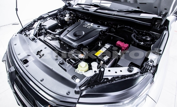 ซื้อ รถมือสอง Mitsubishi Pajero Sport เงิน รถยนต์ ใน %{เมือง} ใน กรุงเทพมหานคร ซื้อ รถมือสอง Mitsubishi Pajero Sport เงิน รถยนต์ ใน %{เมือง} ใน กรุงเทพมหานคร