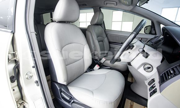 Buy Used Mitsubishi Space Wagon Brown Car in Bangkok in Bangkok Buy Used Mitsubishi Space Wagon Brown Car in Bangkok in Bangkok