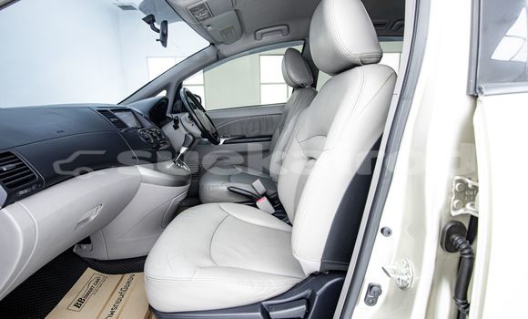 Buy Used Mitsubishi Space Wagon Brown Car in Bangkok in Bangkok Buy Used Mitsubishi Space Wagon Brown Car in Bangkok in Bangkok