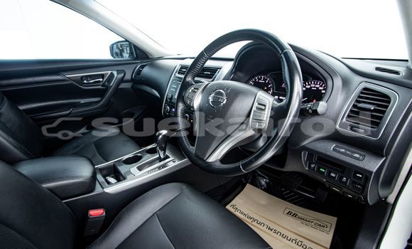 Buy Used Nissan Teana White Car in Bangkok in Bangkok Buy Used Nissan Teana White Car in Bangkok in Bangkok