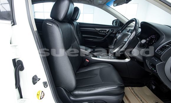 Buy Used Nissan Teana White Car in Bangkok in Bangkok Buy Used Nissan Teana White Car in Bangkok in Bangkok